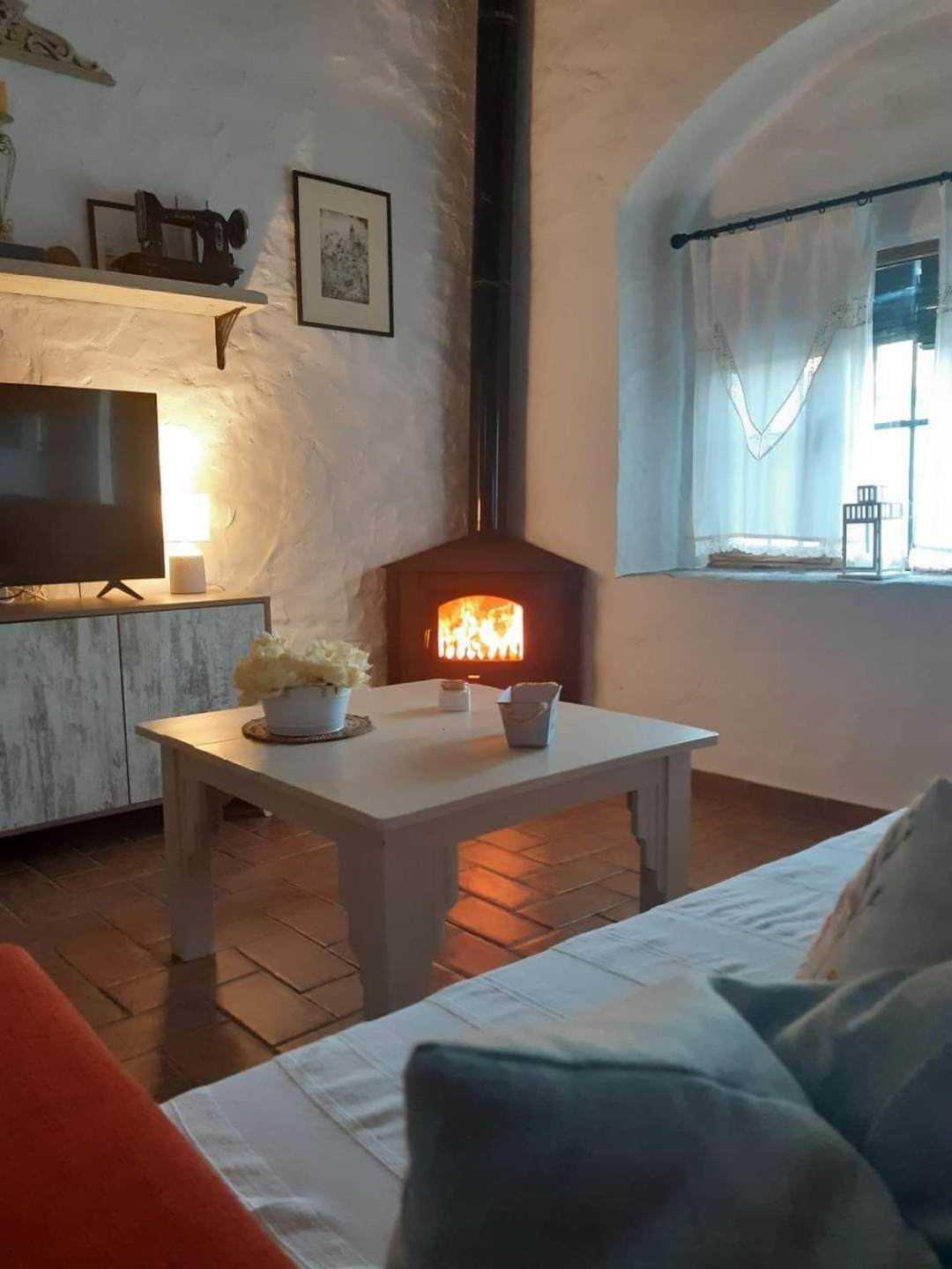 Casa Rural El Nino Santamaria , Con Piscina Y Wifi 贝赫尔-德拉弗龙特拉 外观 照片